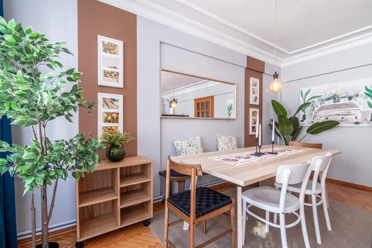 Gorgeous Flat With Lovely Balcony In Nisantasi Istanbul Exterior photo