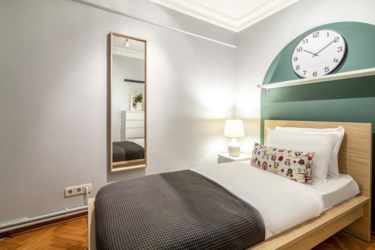 Gorgeous Flat With Lovely Balcony In Nisantasi Istanbul Exterior photo
