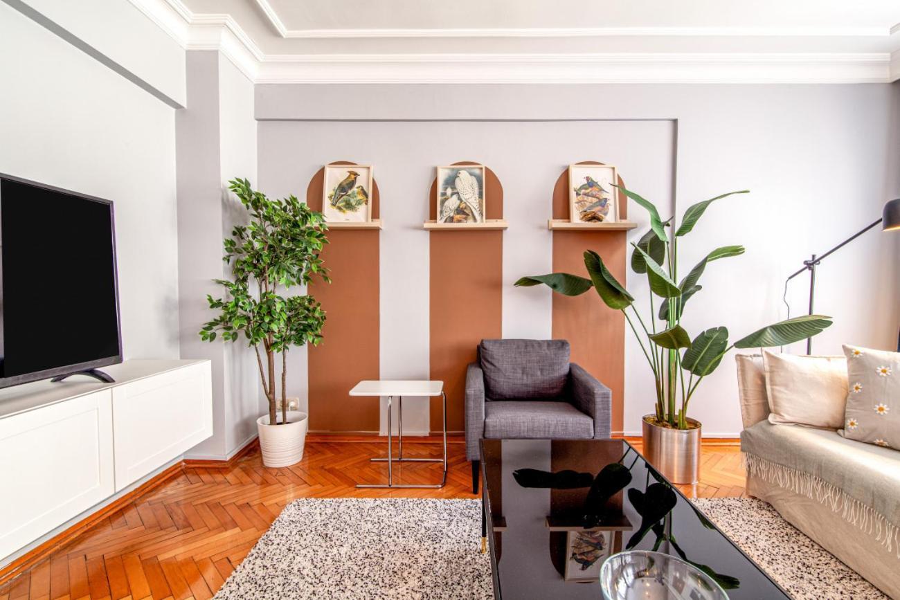 Gorgeous Flat With Lovely Balcony In Nisantasi Istanbul Exterior photo